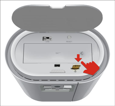 SmartHub SIM insertion and removal